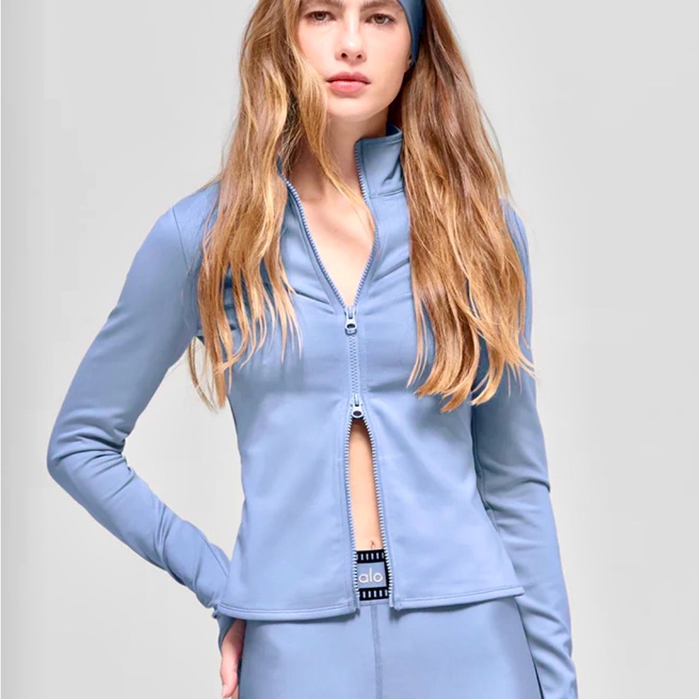ALO Yoga Airlift Light Blue /Winter Frost/ Radiant Full Zip Jacket NWT size S